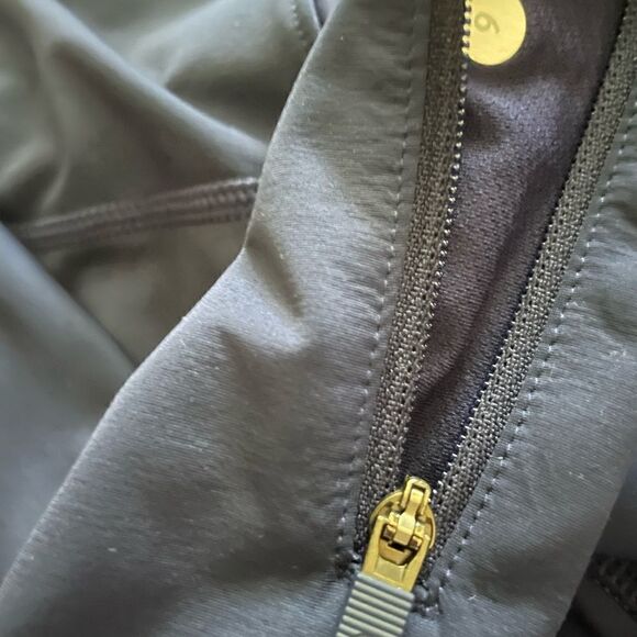 Lululemon Sleet Sprinter Tight
Hero Blue Size 6 / Excellent - Picture 7 of 8